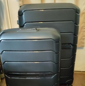 Brand New Samsonite freeform 2pc set